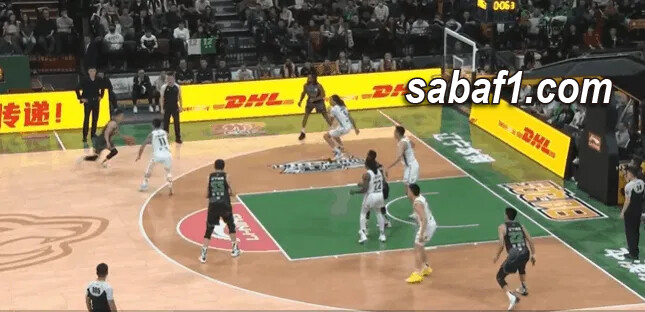 防守端漏人